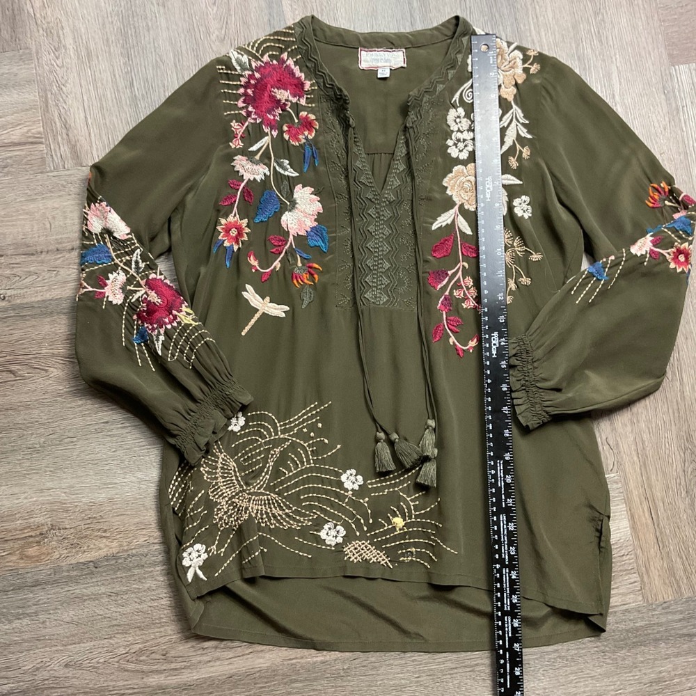 Johnny Was Workshop Blouse Womens XS Olive Green Floral Freja Silk Embroidered - Picture 8 of 8